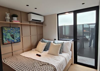 TREETOPS BEVERLY LIVIN Rumah 3 lantai 1 Carport foto galeri web (5)